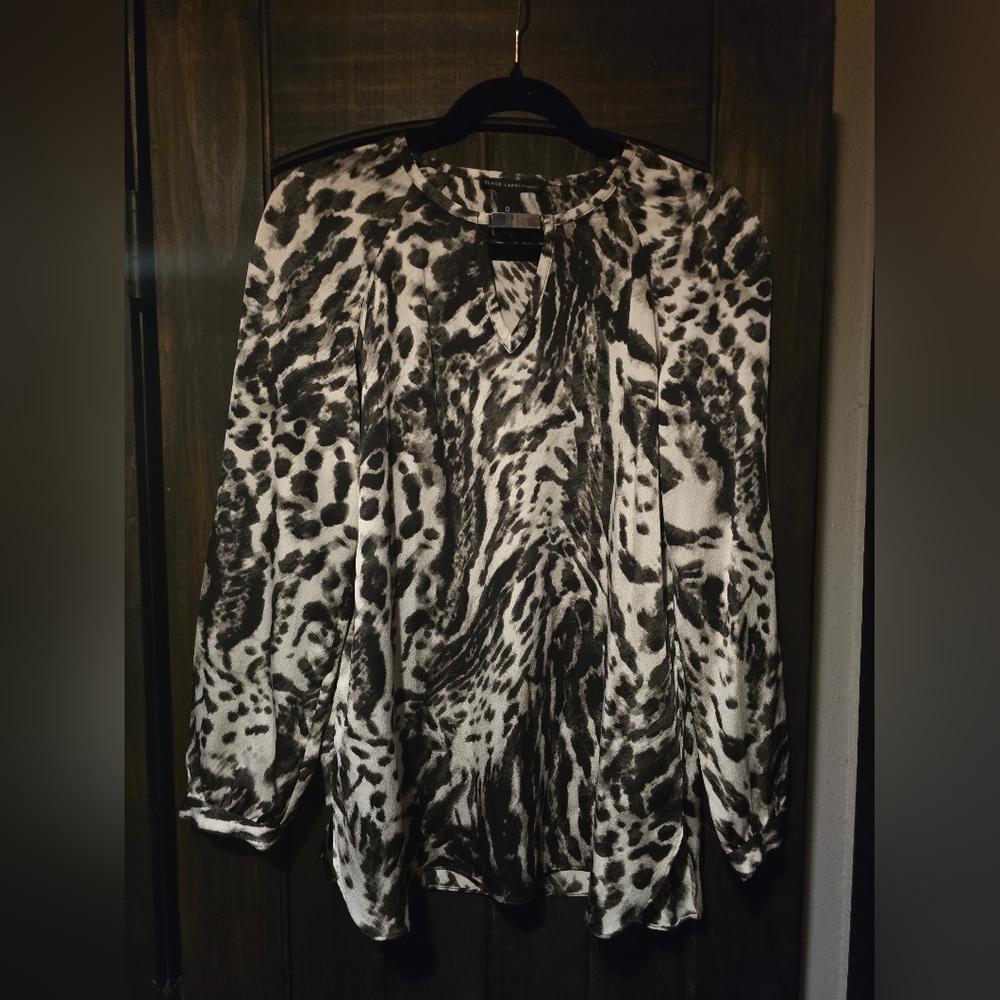 Chico's Black Label Monochrome Patterned Top